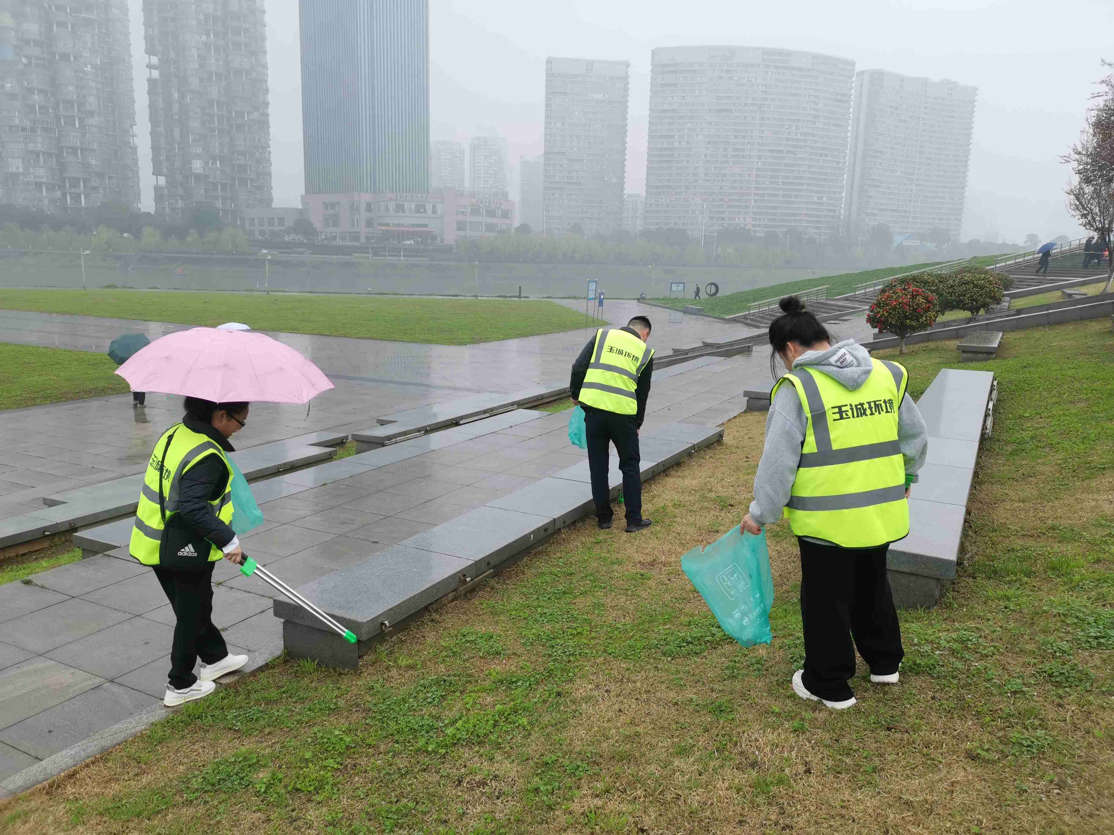 長沙清潔,長沙清潔服務(wù),長沙專業(yè)清潔,長沙清潔公司,湖南專業(yè)清潔,長沙保潔公司,長沙專業(yè)保潔,長沙物業(yè)保潔